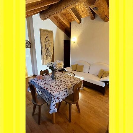 Chalet Blanc "La Mansarda" Courmayeur Exterior foto